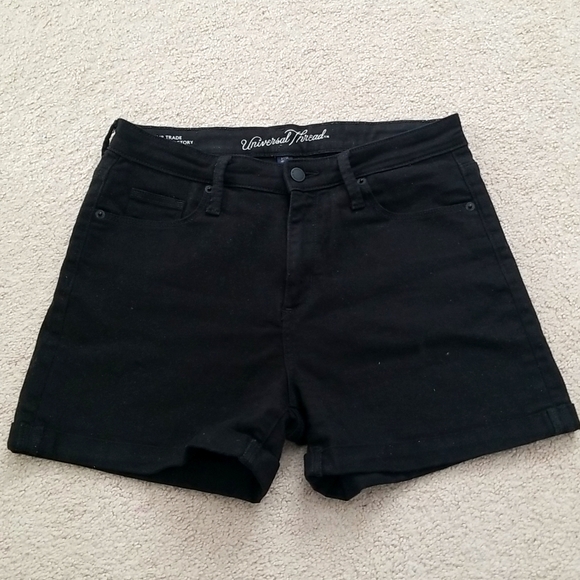 Universal Thread NWOT high rise black shorts  size 8 - Picture 1 of 7